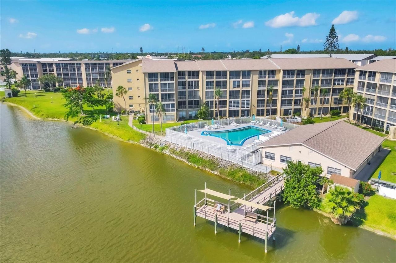 3534 Lake Bayshore Drive, Unit K118, Bradenton, FL 34205 Photo