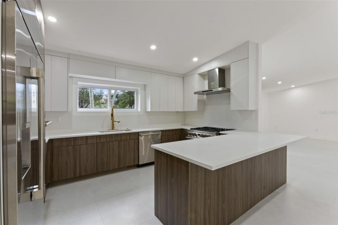 131 Toledo Way Ne, Saint Petersburg, FL 33704 Photo