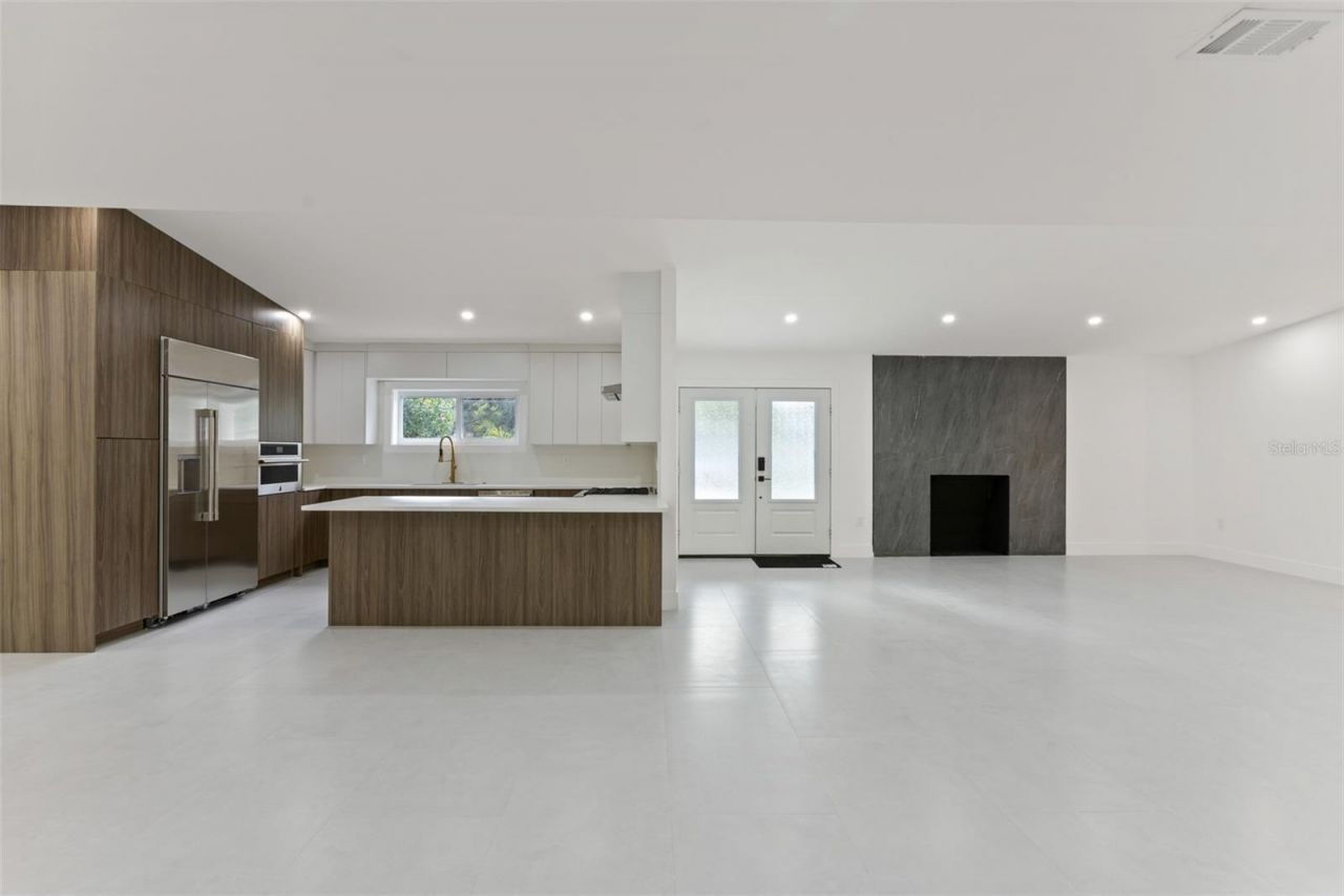 131 Toledo Way Ne, Saint Petersburg, FL 33704 Photo