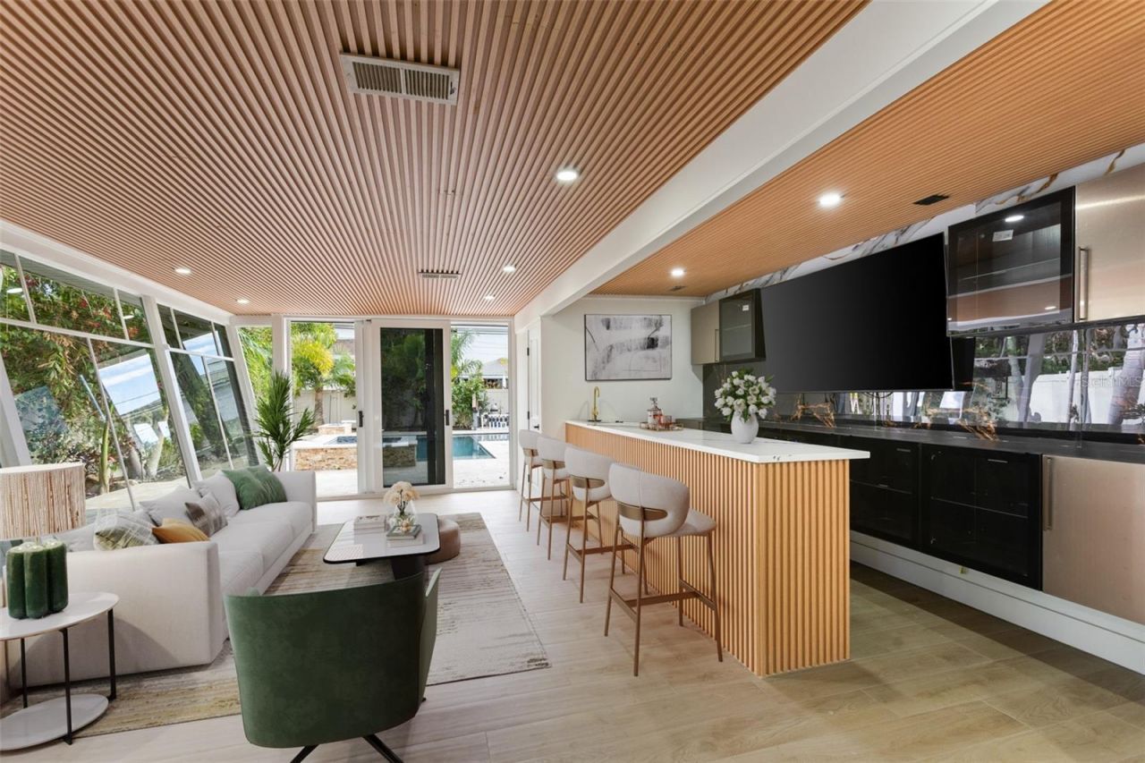 131 Toledo Way Ne, Saint Petersburg, FL 33704 Photo