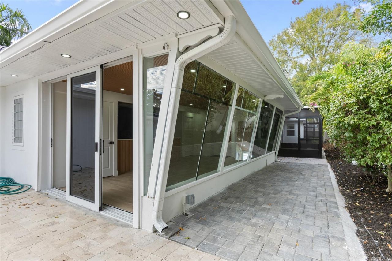 131 Toledo Way Ne, Saint Petersburg, FL 33704 Photo