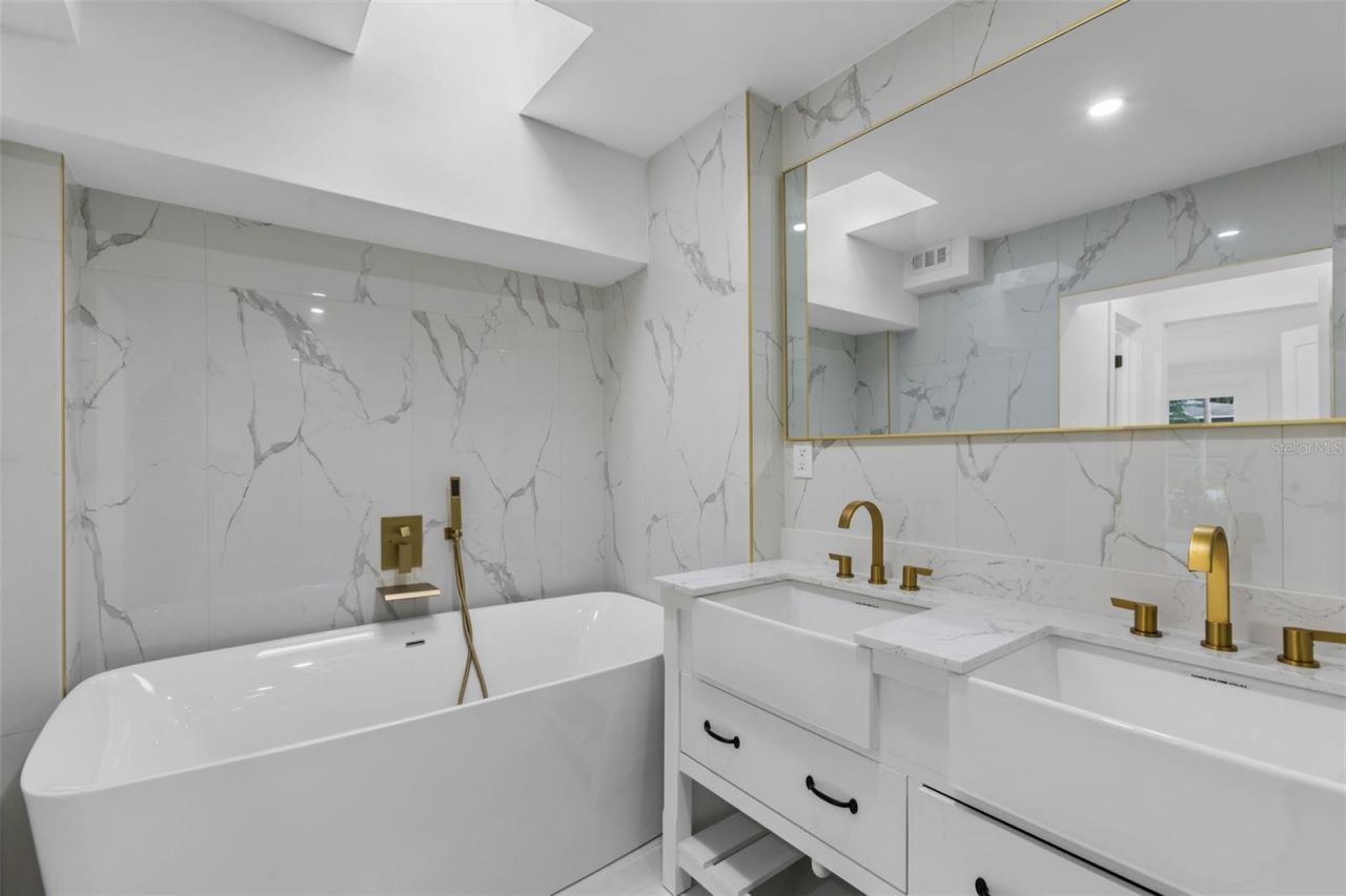 131 Toledo Way Ne, Saint Petersburg, FL 33704 Photo