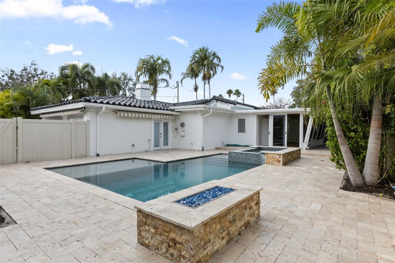 131 Toledo Way Ne, Saint Petersburg, FL 33704 Photo