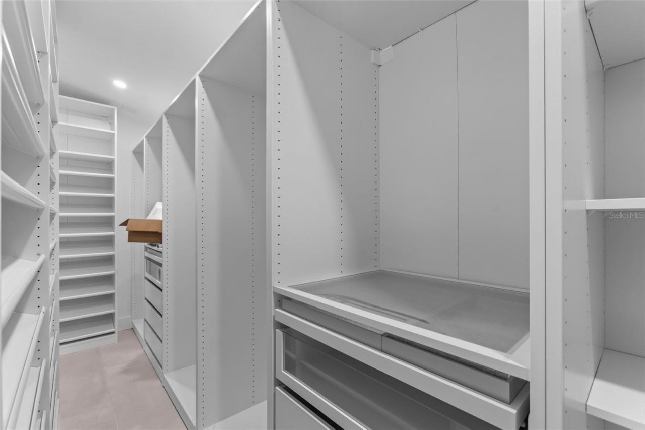 131 Toledo Way Ne, Saint Petersburg, FL 33704 Photo