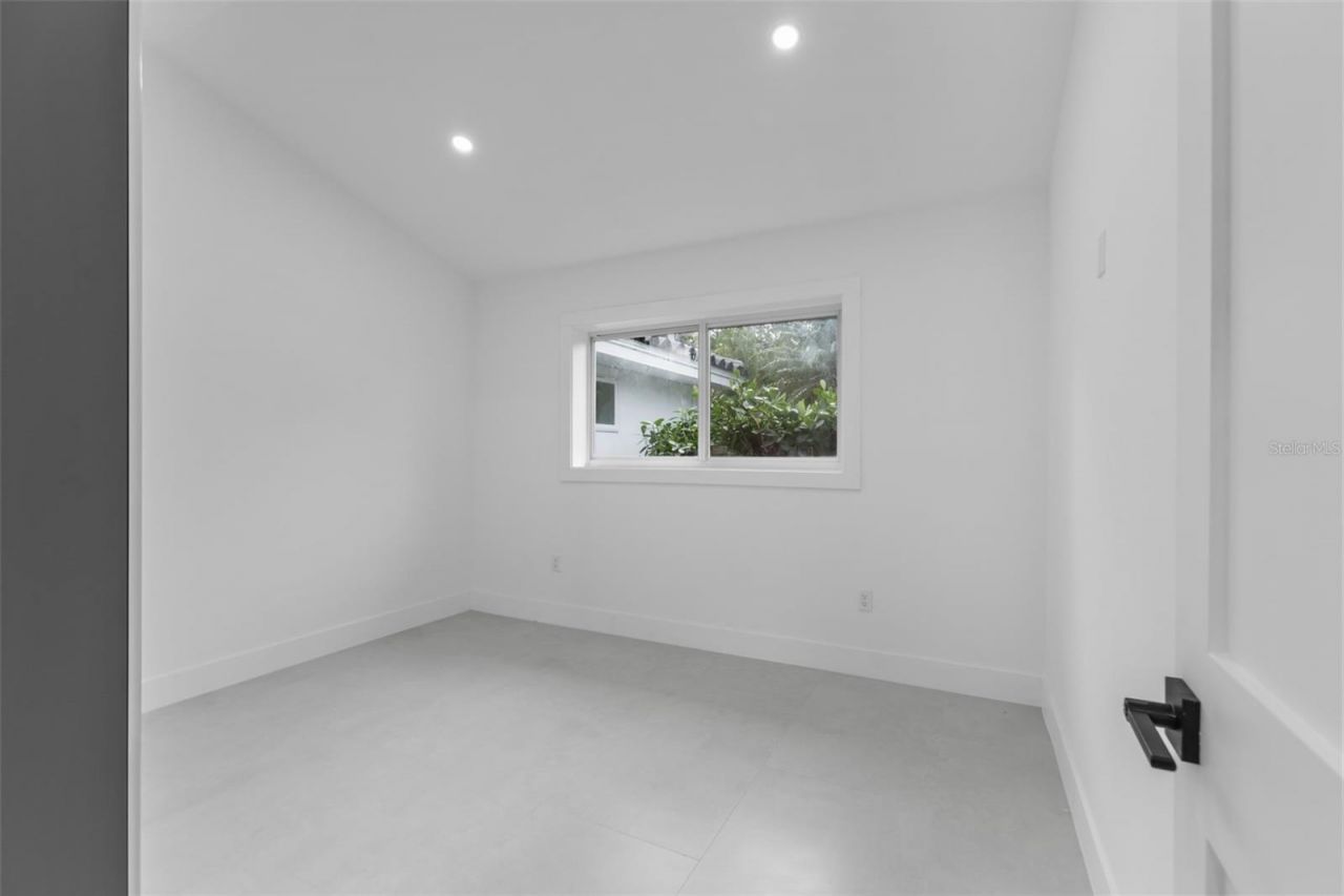 131 Toledo Way Ne, Saint Petersburg, FL 33704 Photo