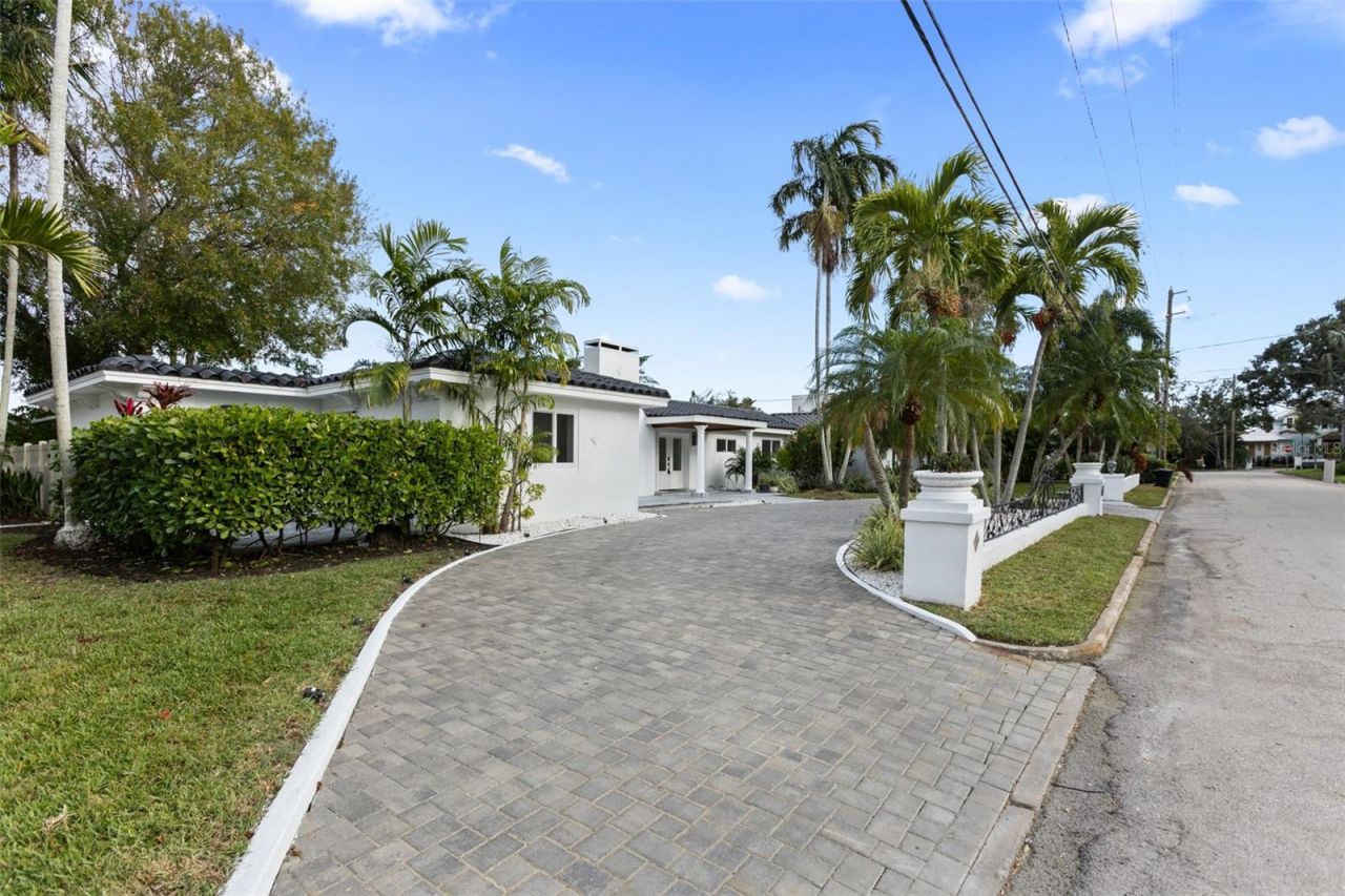 131 Toledo Way Ne, Saint Petersburg, FL 33704 Photo