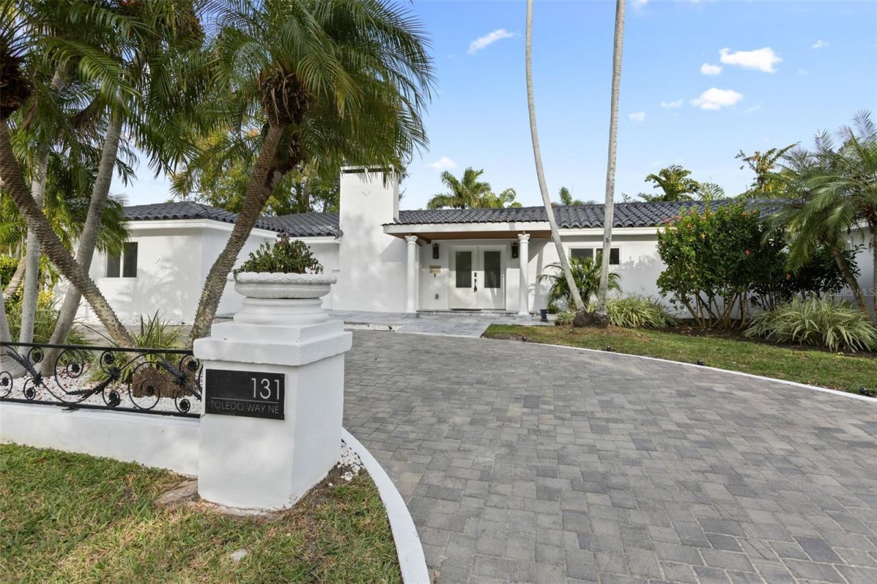 131 Toledo Way Ne, Saint Petersburg, FL 33704 Photo