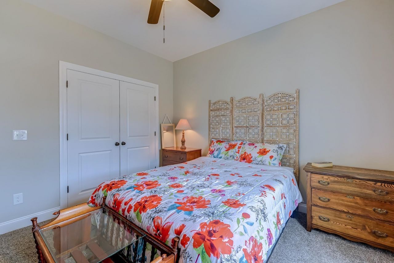 209 Highmeadow Ln. Photo 17