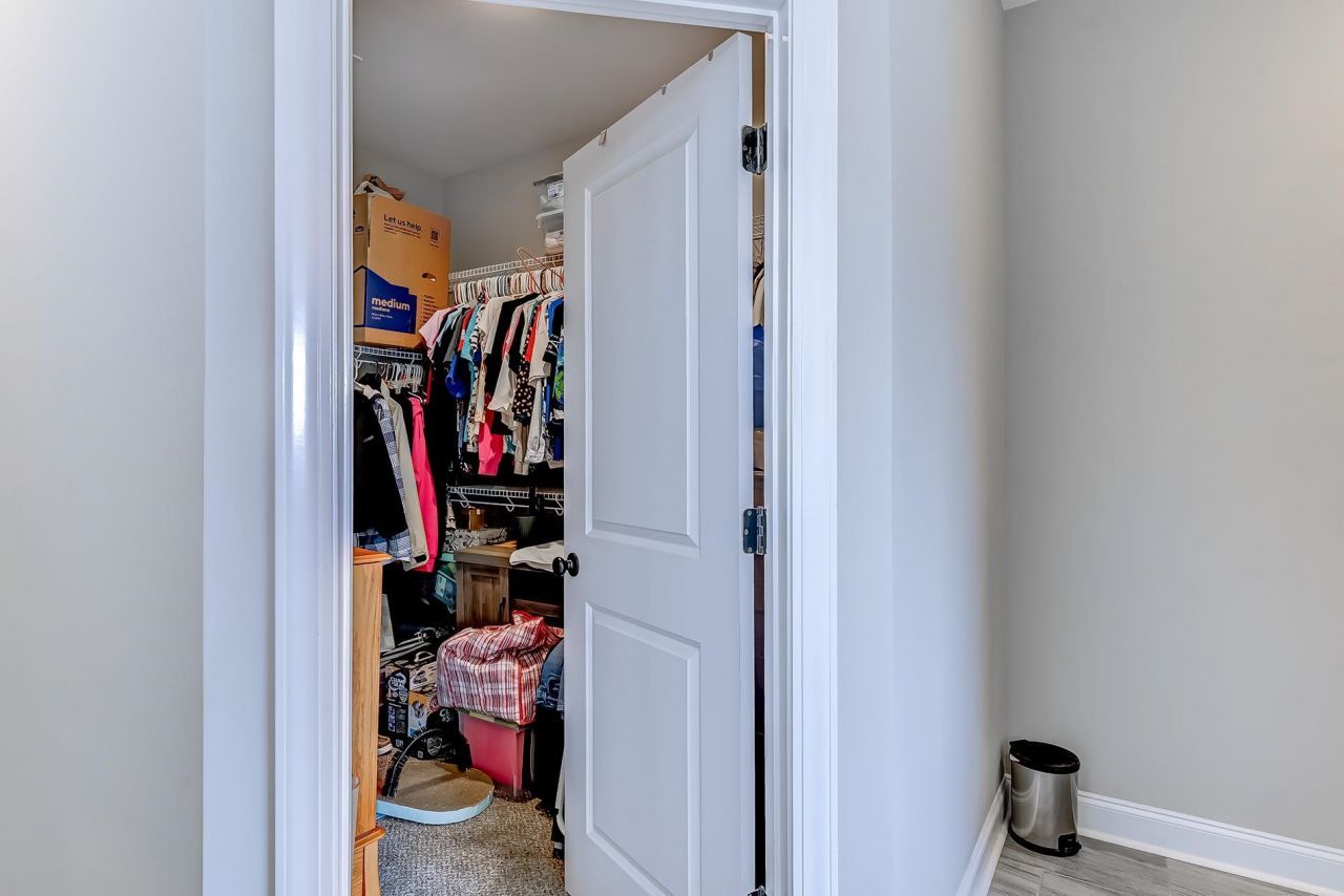 209 Highmeadow Ln. Photo 31