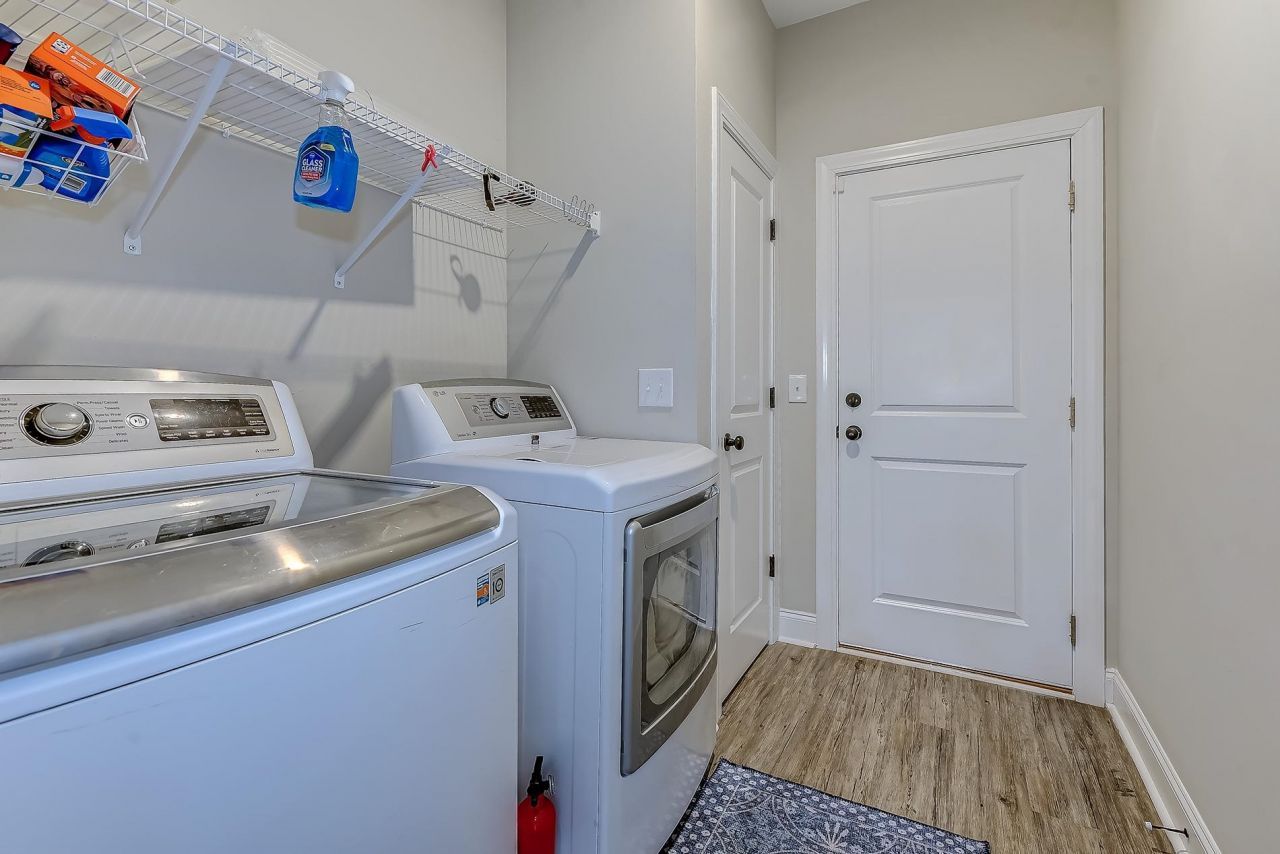 209 Highmeadow Ln. Photo 32