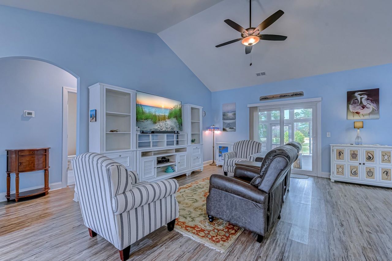 209 Highmeadow Ln. Photo 8