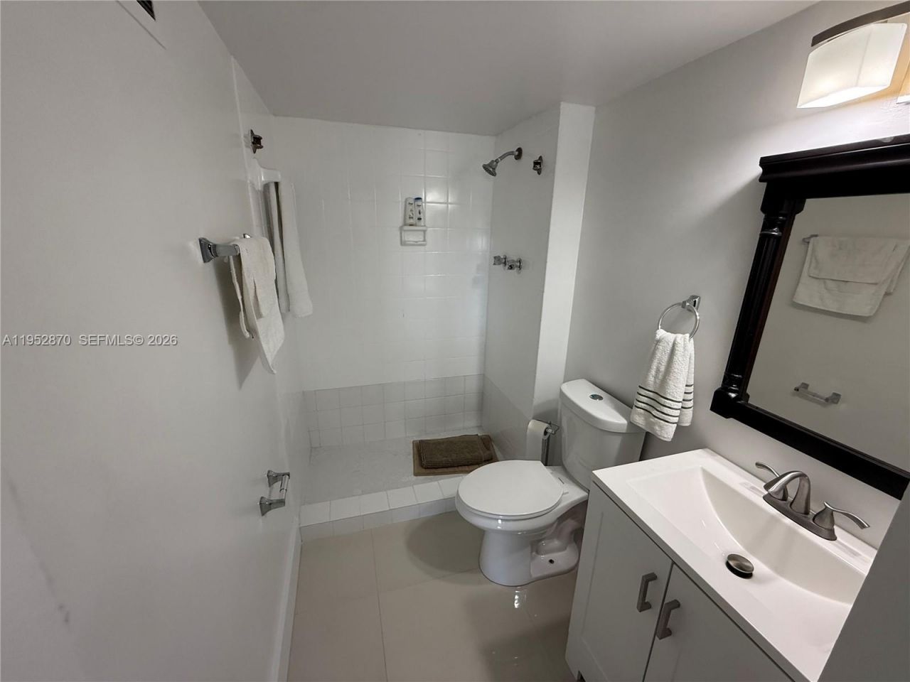 2780 NE 183rd St , Unit 2107, Aventura, FL 33160 Photo