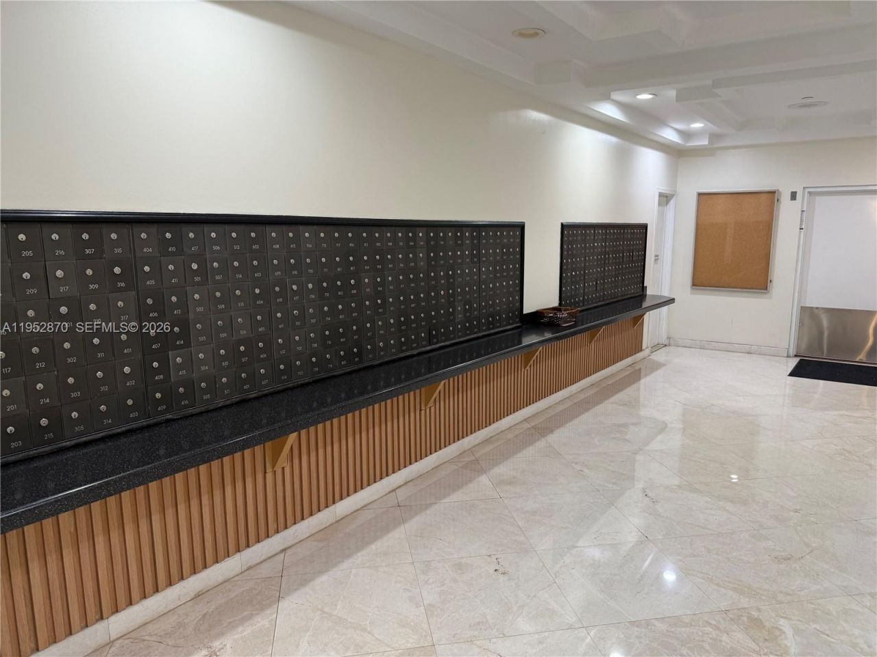 2780 NE 183rd St , Unit 2107, Aventura, FL 33160 Photo