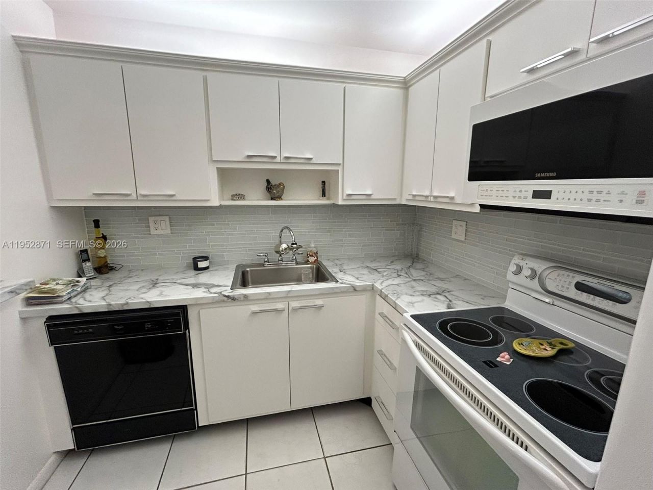 5640 SW 3rd Pl, Unit 212, Margate, FL 33068 Photo