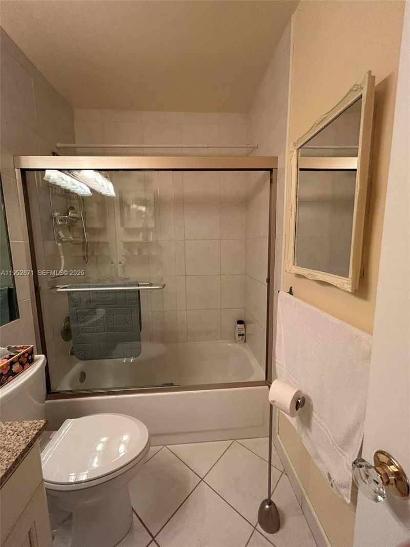 5640 SW 3rd Pl, Unit 212, Margate, FL 33068 Photo