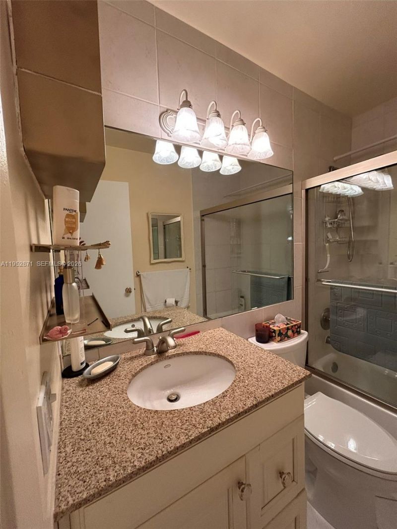 5640 SW 3rd Pl, Unit 212, Margate, FL 33068 Photo