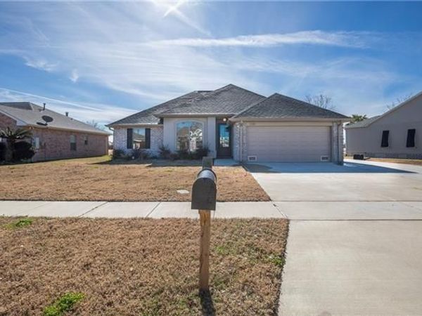 2381 COUNTRY CLUB Drive, LaPlace, LA 70068