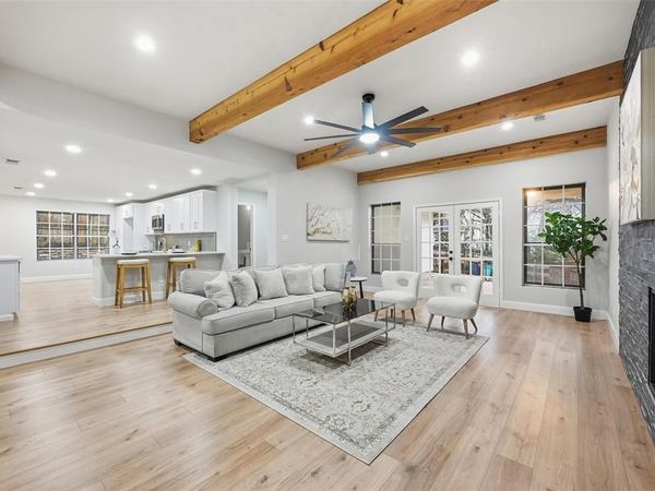 1806 Burr Oak Street, Arlington, TX 76012