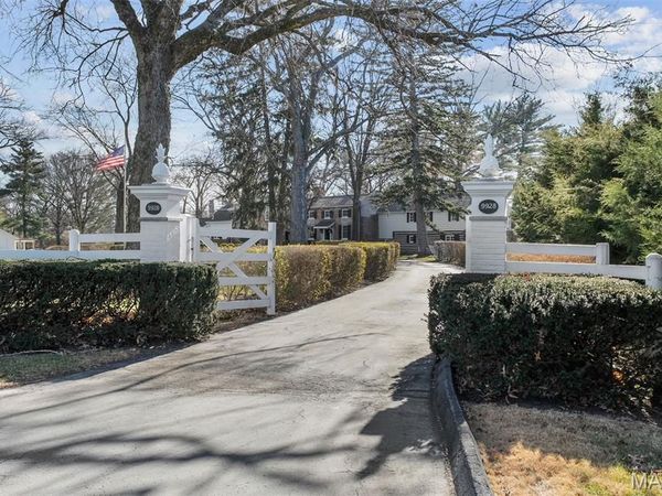 9928 Litzsinger Road, Ladue, MO 63124