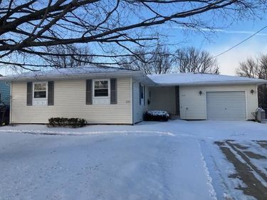 235 9th Avenue SE, Waseca, MN 56093