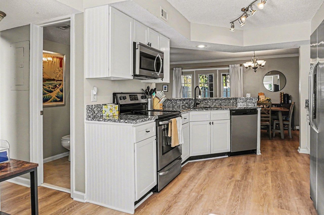 1752 Parc Vue Photo 10