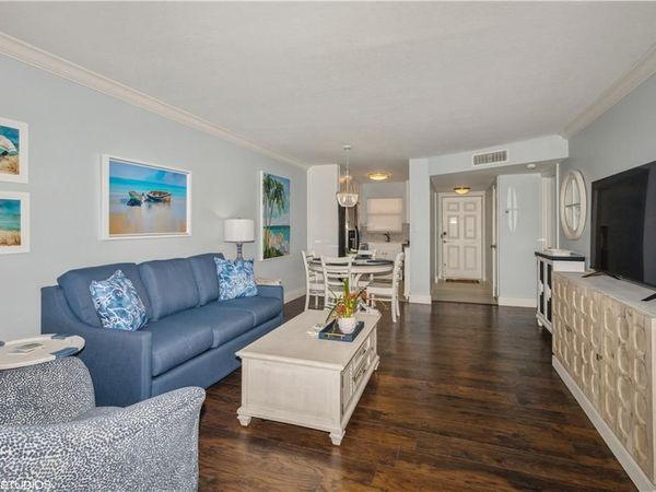 190 Turtle Lake CT, Unit 311, NAPLES, FL 34105