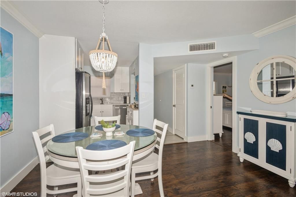 190 Turtle Lake Ct, Unit 311, Naples, FL 34105 Photo