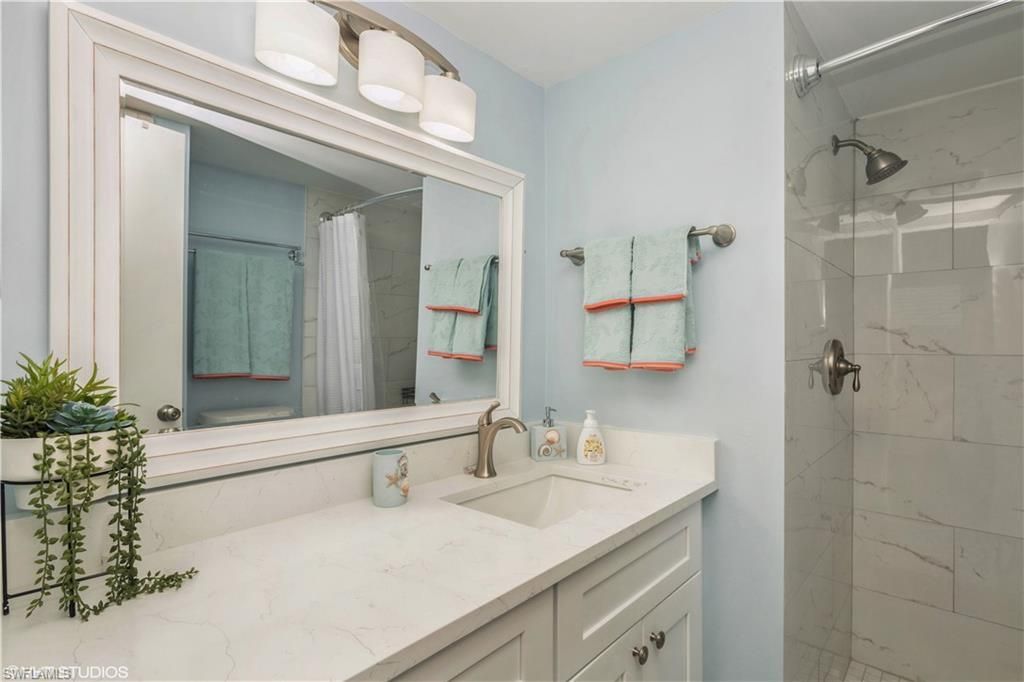 190 Turtle Lake Ct, Unit 311, Naples, FL 34105 Photo
