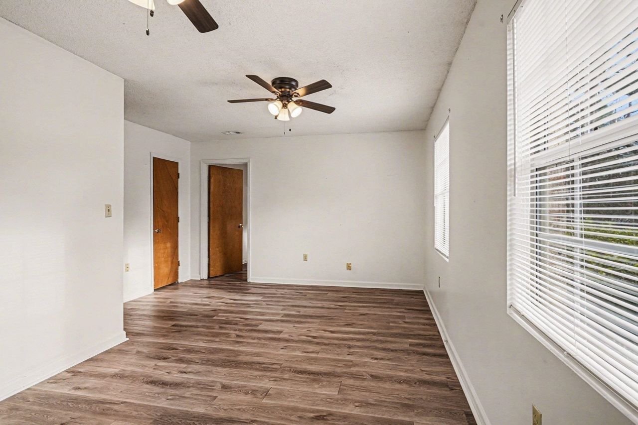 916 Brinkley St. Photo 14