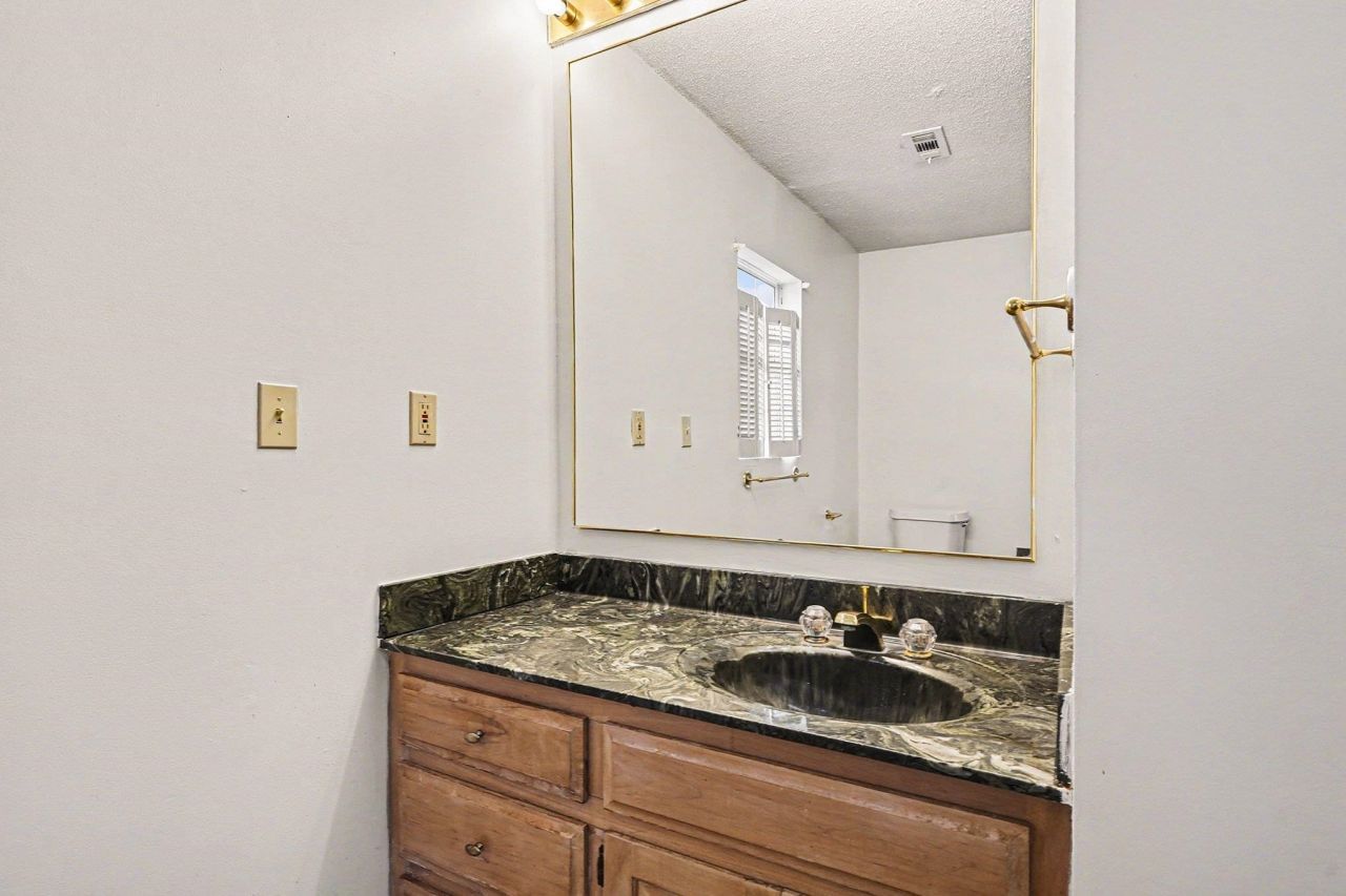 916 Brinkley St. Photo 19