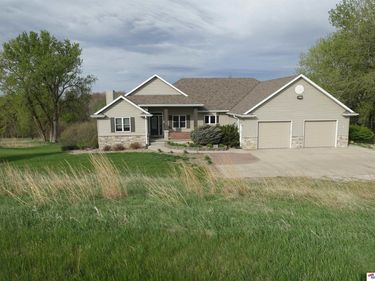 729 ARNEAL Road, North Bend, NE 68649