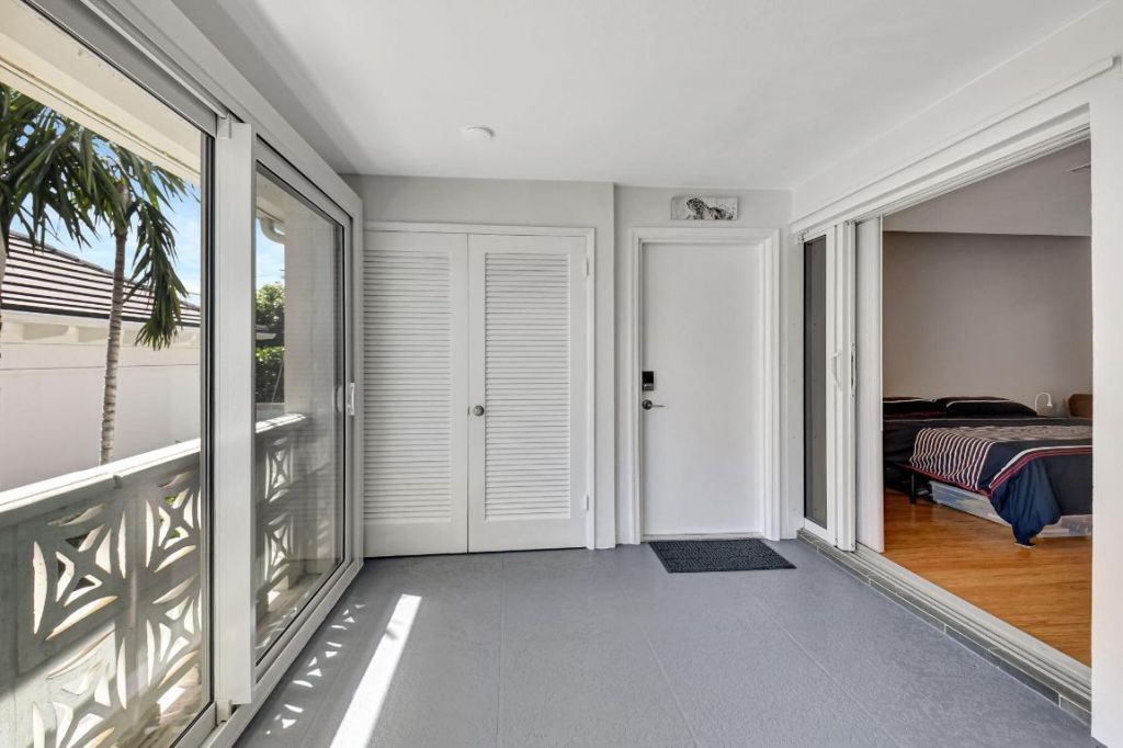 201 Venetian Drive, Unit 4, Delray Beach, FL 33483 Photo