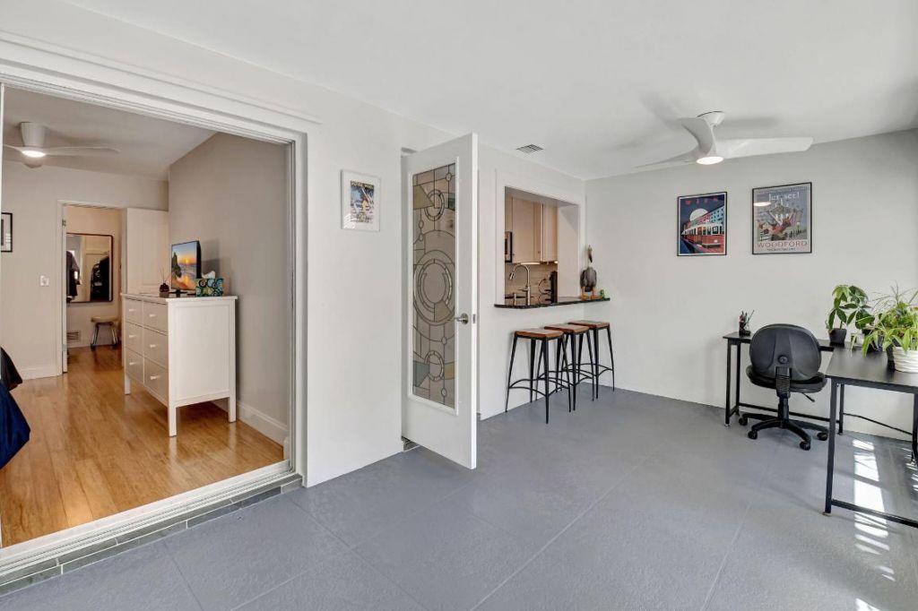 201 Venetian Drive, Unit 4, Delray Beach, FL 33483 Photo