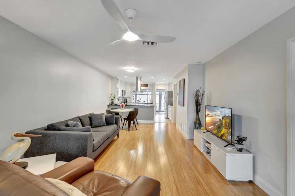 201 Venetian Drive, Unit 4, Delray Beach, FL 33483 Photo