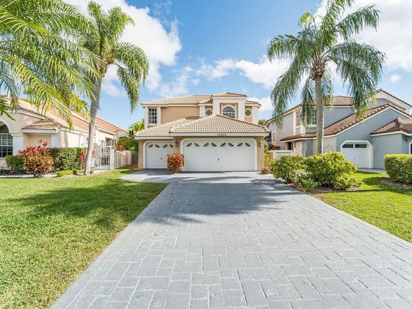 12866 Touchstone Place, Palm Beach Gardens, FL 33418