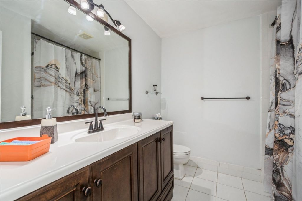 8208 NW 8th Place, Unit 4, Fort Lauderdale, FL 33324 Photo