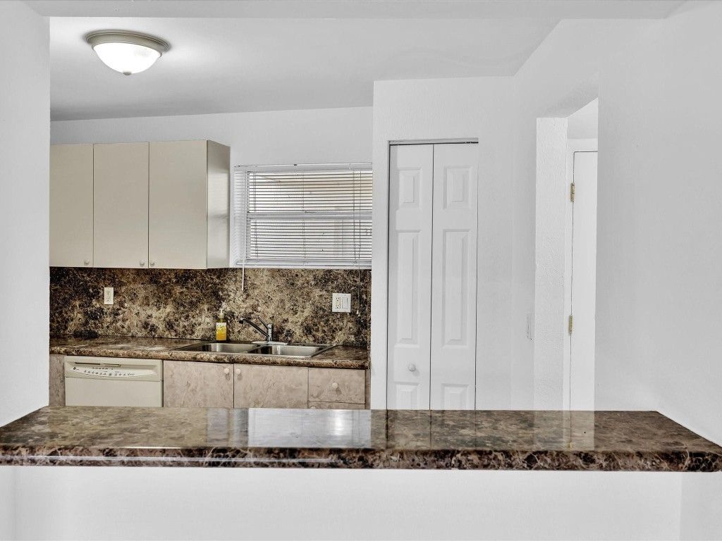 4255 N University Drive, Unit 308, Sunrise, FL 33351 Photo