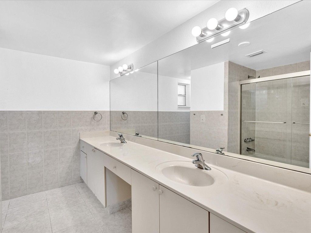 4255 N University Drive, Unit 308, Sunrise, FL 33351 Photo