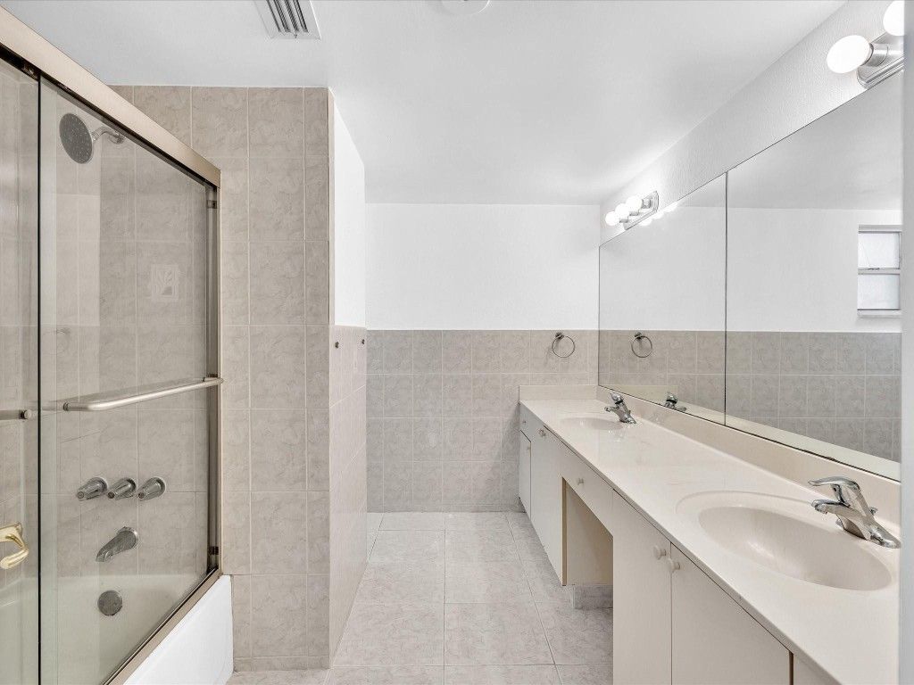 4255 N University Drive, Unit 308, Sunrise, FL 33351 Photo