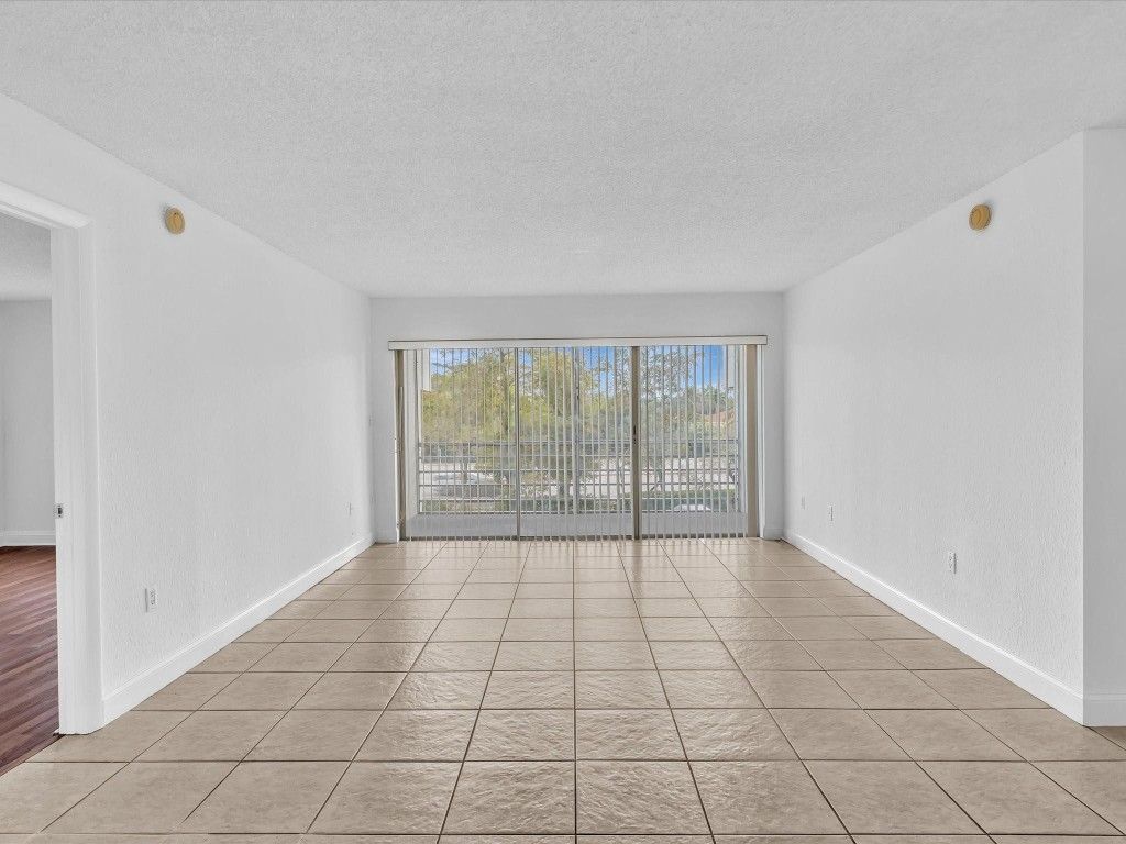 4255 N University Drive, Unit 308, Sunrise, FL 33351 Photo