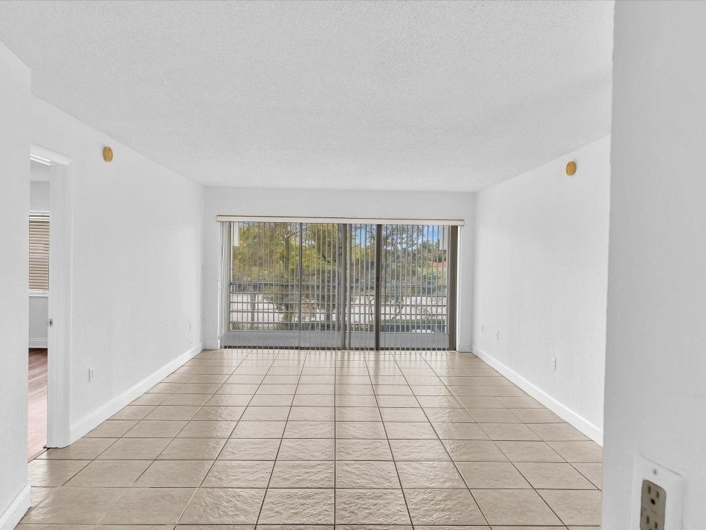 4255 N University Drive, Unit 308, Sunrise, FL 33351 Photo