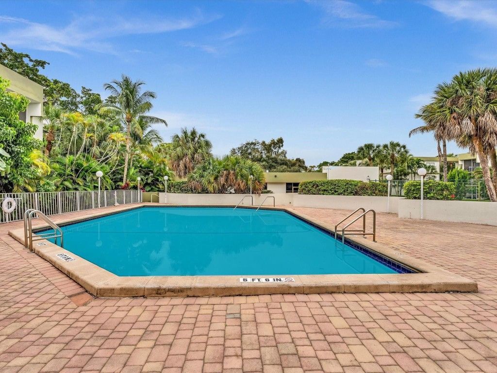 4255 N University Drive, Unit 308, Sunrise, FL 33351 Photo