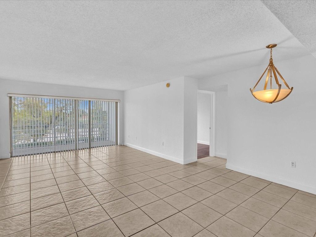 4255 N University Drive, Unit 308, Sunrise, FL 33351 Photo