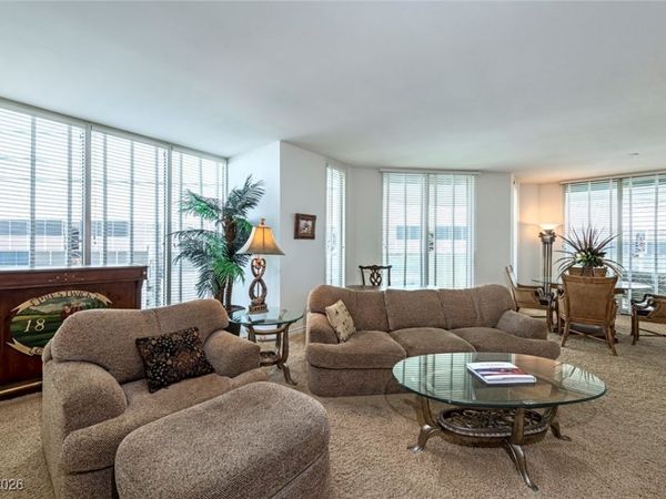 2877 Paradise Road, Unit 906, Las Vegas, NV 89109