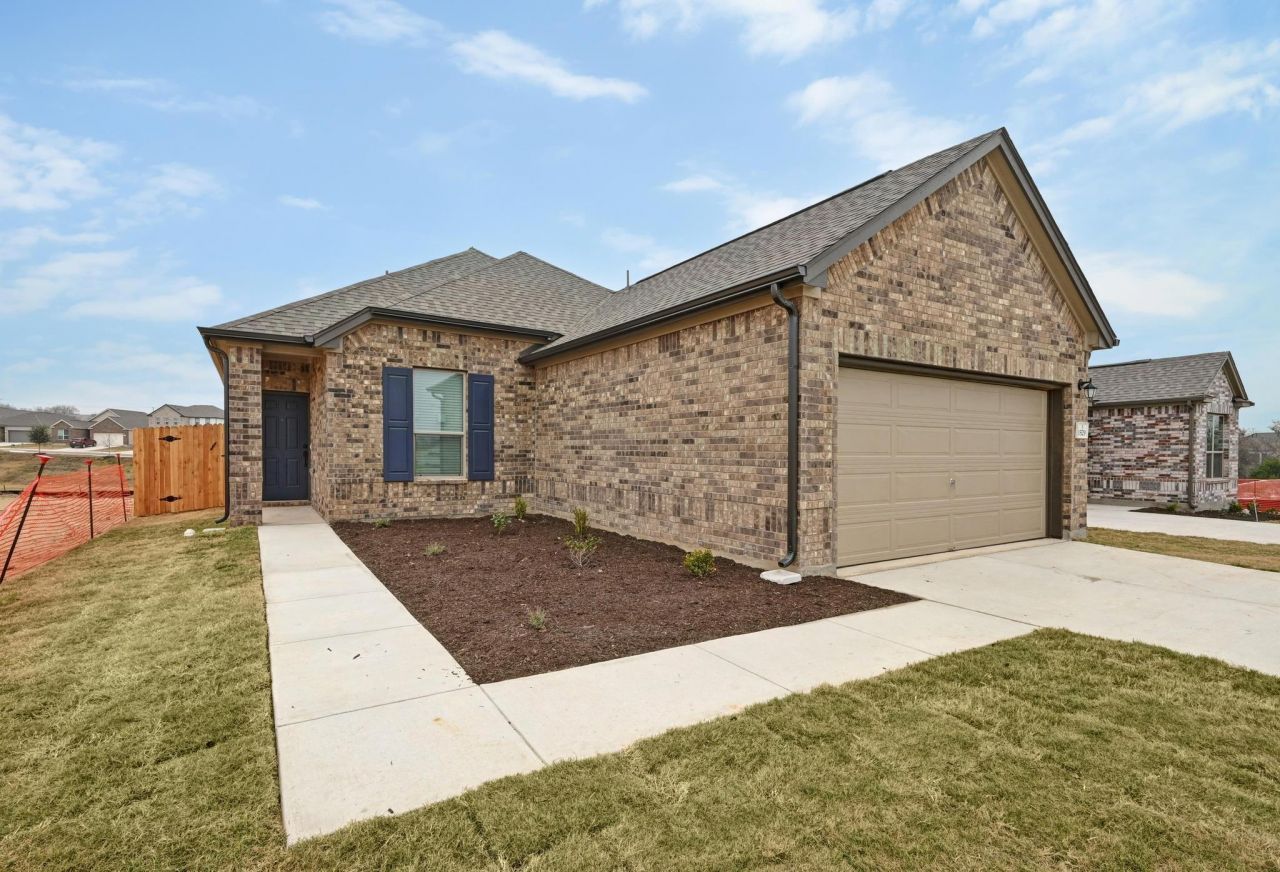 1529 Carriageway Dr, Georgetown, TX 78626 Main Photo