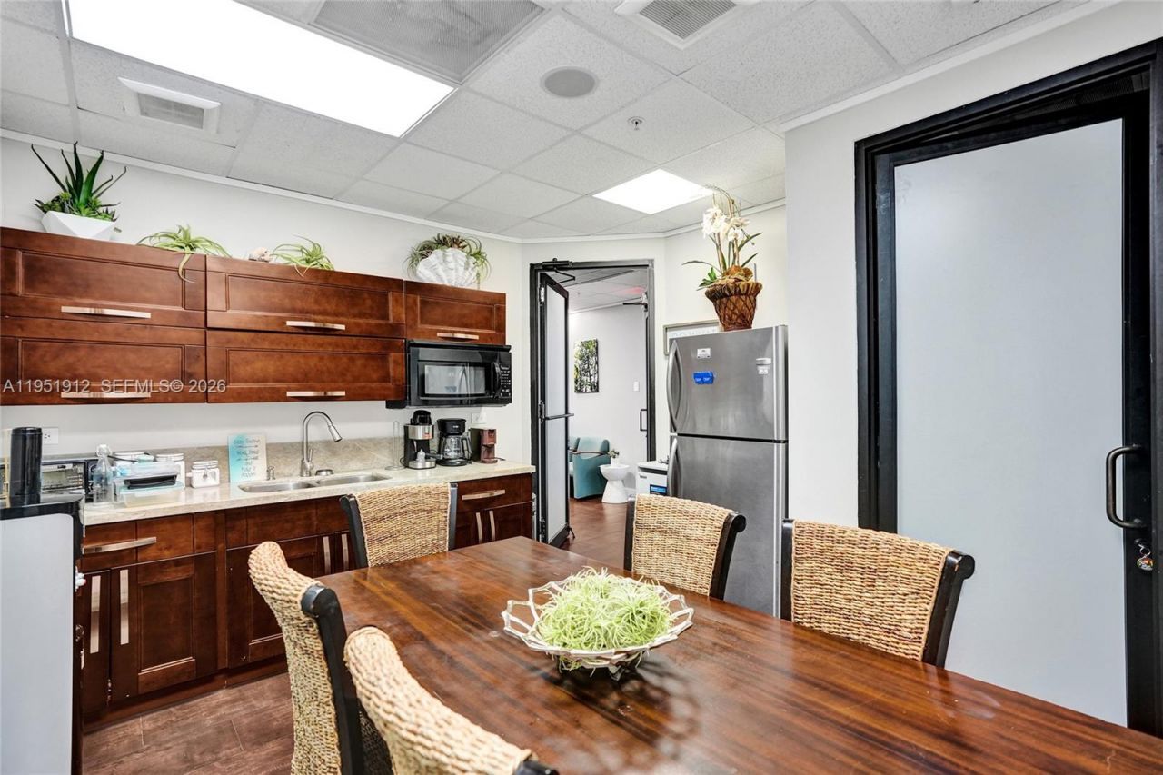 7374 SW 93rd Ave, Unit B, Miami, FL 33173 Photo