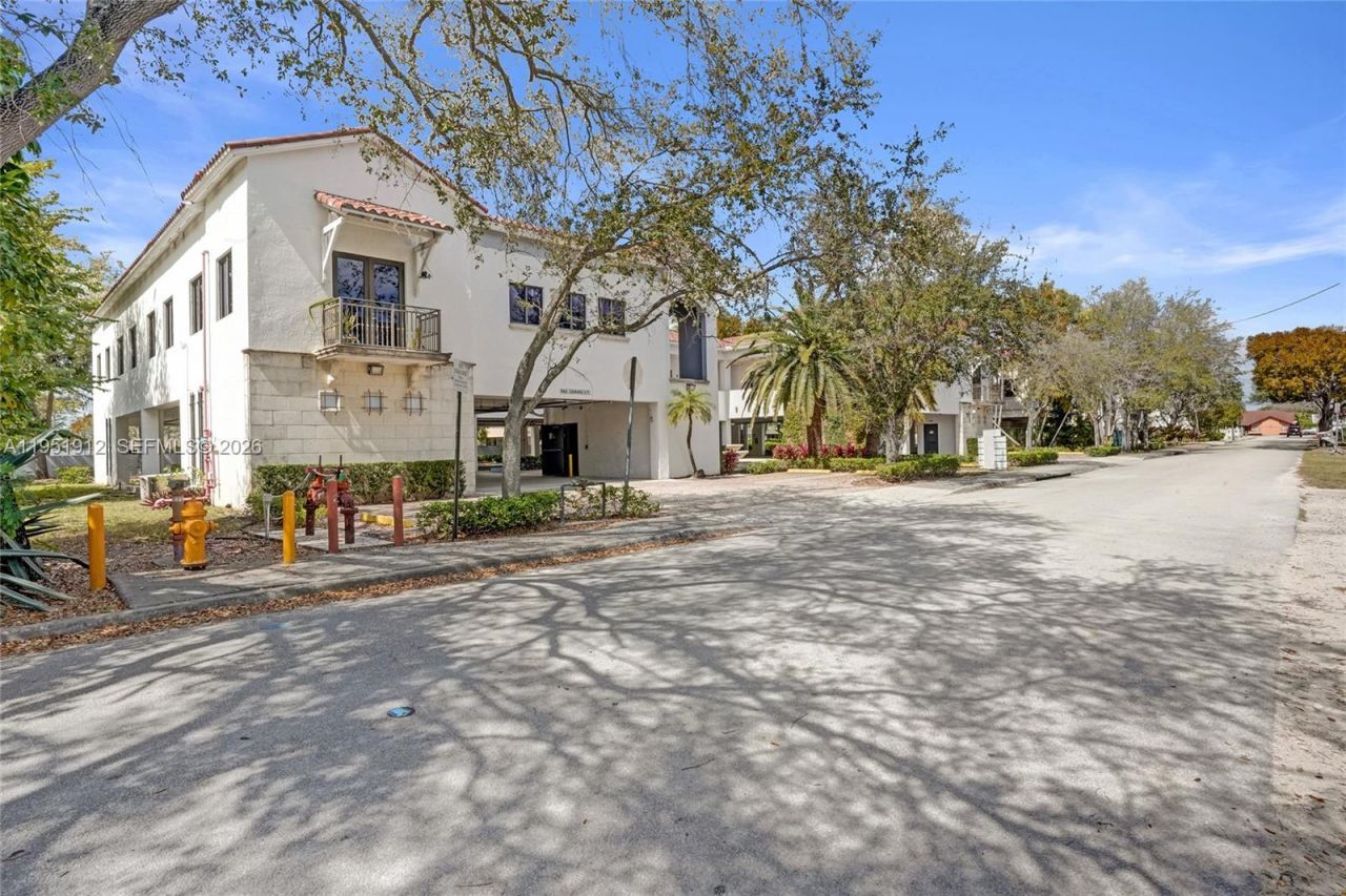 7374 SW 93rd Ave, Unit B, Miami, FL 33173 Photo