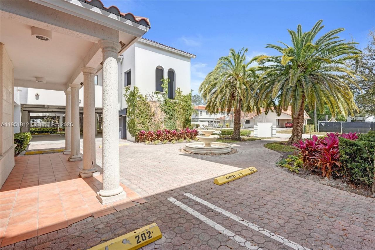 7374 SW 93rd Ave, Unit B, Miami, FL 33173 Photo