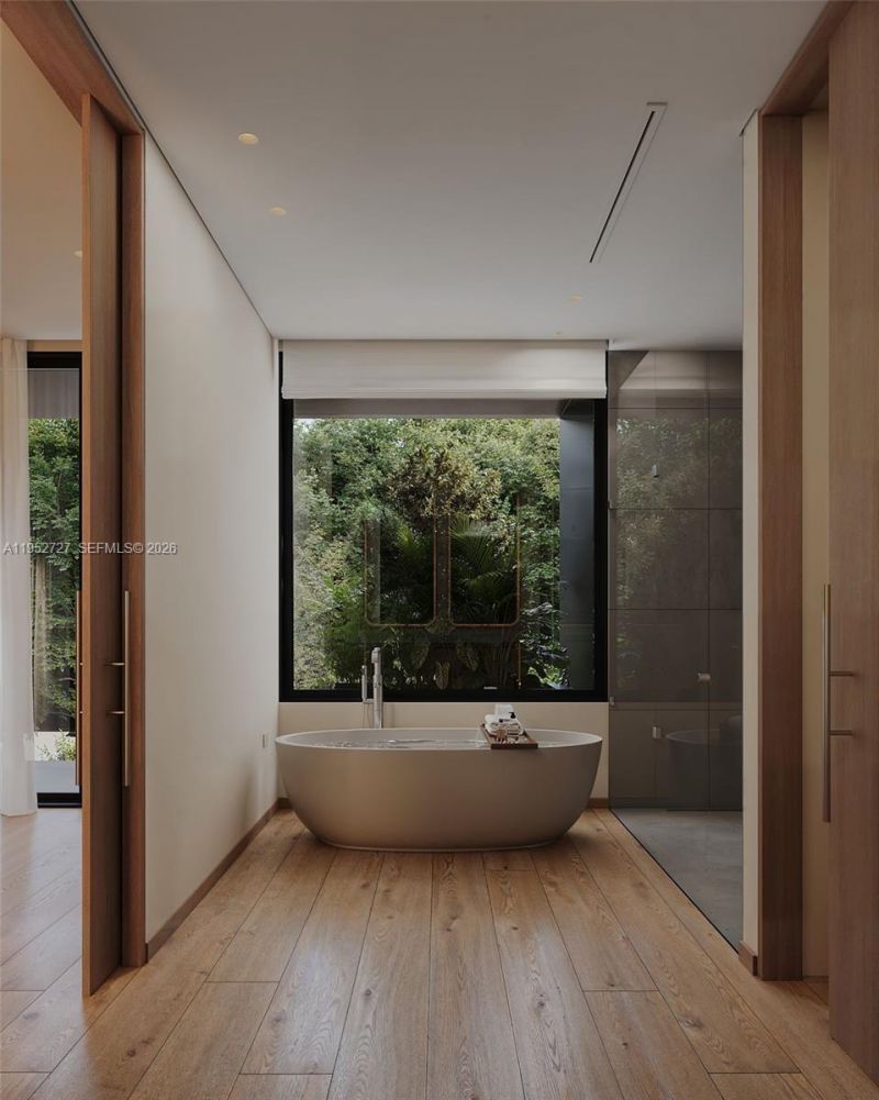 4550 N Jefferson Ave, Miami Beach, FL 33140 Photo