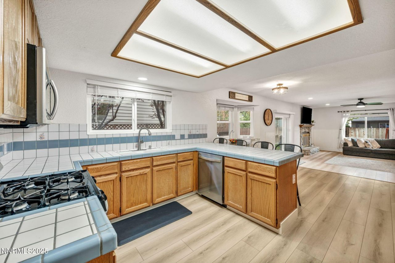 1528 Harper Drive, Carson City, NV 89701 Photo